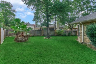 Building Photo - 8406 Oak Villa Ct Building Photo - 8406 Oak Villa Ct