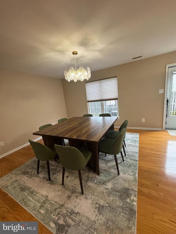 Foto principal - 807 N Victoria Ave