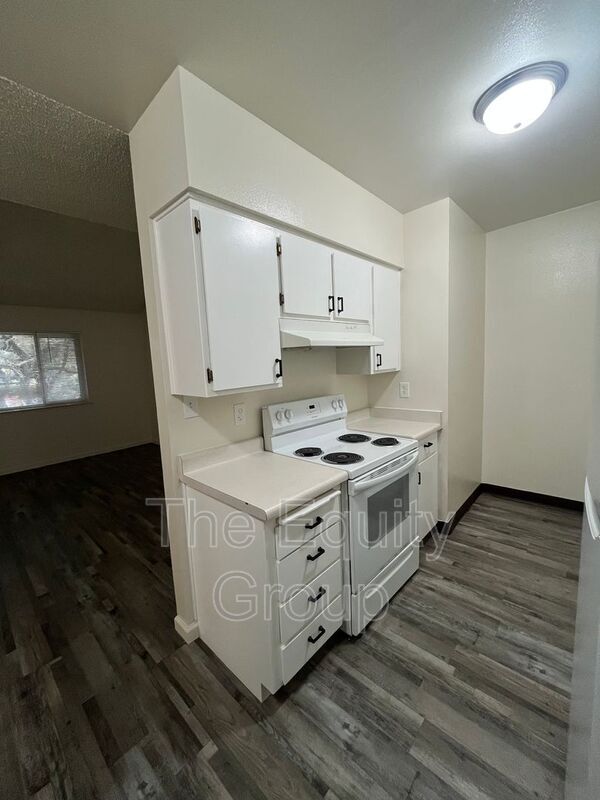 Foto del edificio - 1438 W Elowin Ave