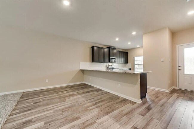Building Photo - 7644 Thunder River Rd