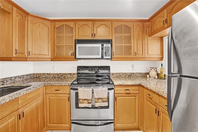 Building Photo - 9400 Live Oak Pl