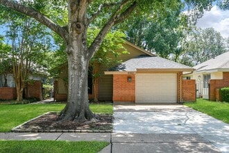 Building Photo - 8562 Laurel Trails Dr