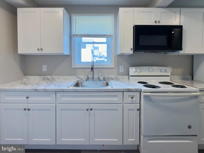 Foto del edificio - 31 S Main St