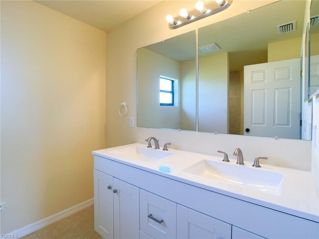 Foto del edificio - 125 NE 7th Terrace