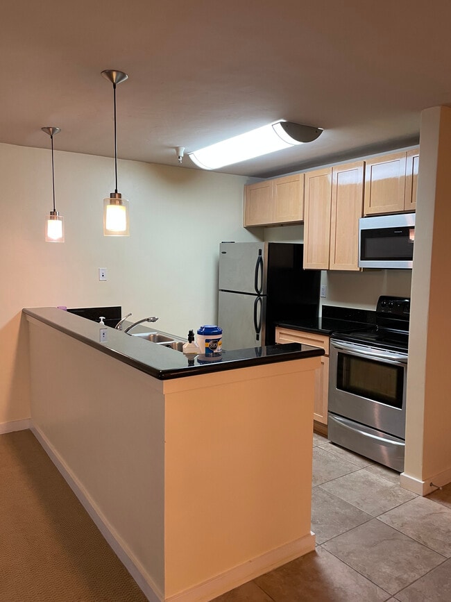 Foto del edificio - 6400 Christie Ave