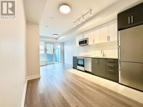 Building Photo - 2525 Bathurst St