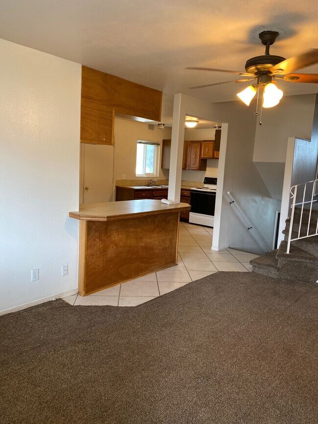 Foto del edificio - Maple Village Duplex