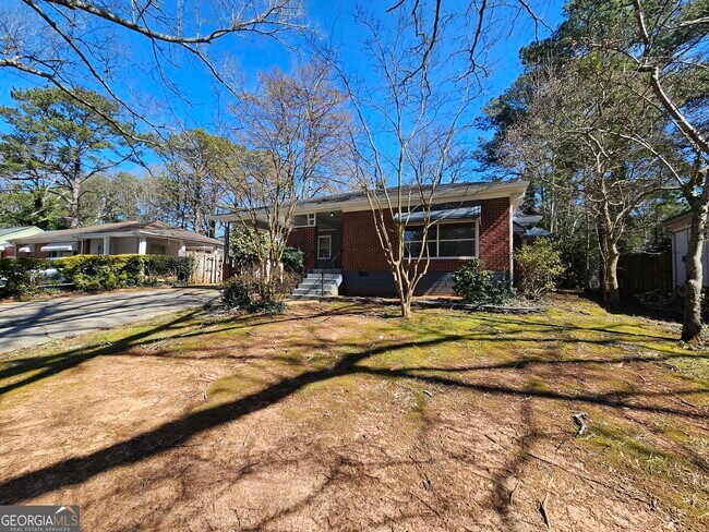 Building Photo - 2654 Plantation Dr