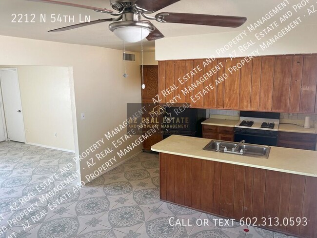 Building Photo - 2212 N 54th Ln
