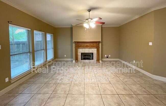 Foto del edificio - 12328 Dutchtown Villa Dr