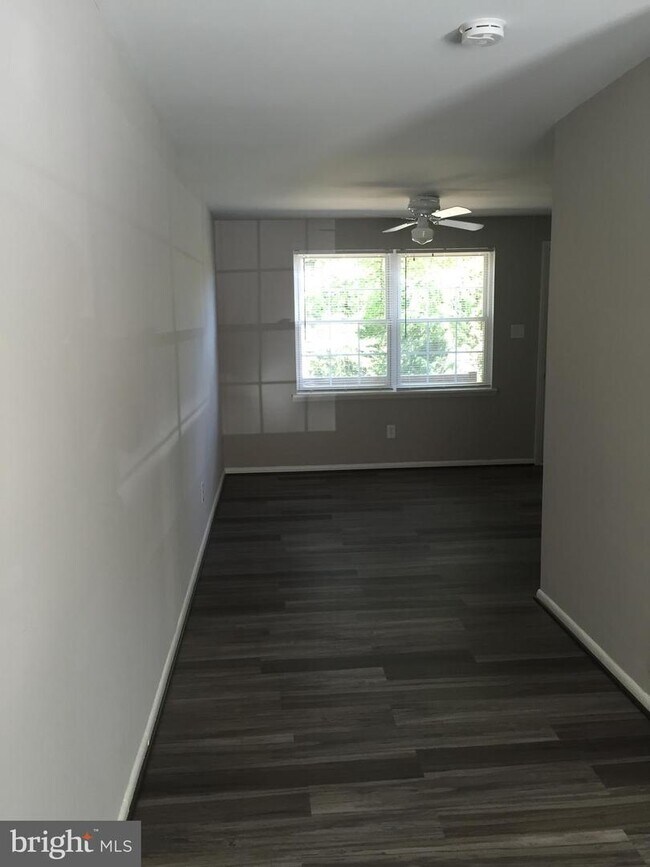 Foto del edificio - 410 Hammond Pl