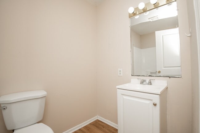 Building Photo - 3051 Dow Dr