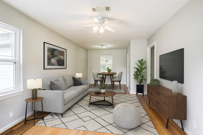 Foto del edificio - 8206 Montridge Dr
