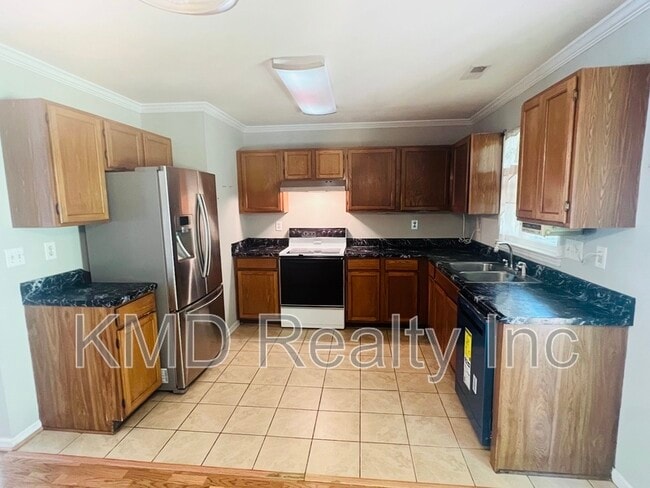 Foto del edificio - 9712 Stillwater Ln
