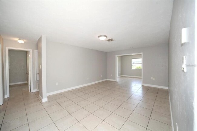 Building Photo - 2500 Chilk Ave