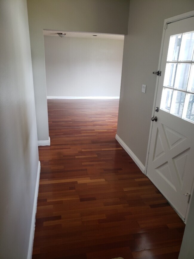 hall Way - 4739 W 172nd St