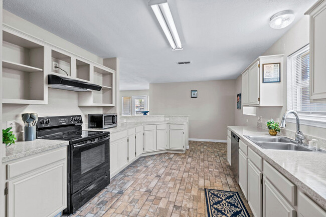Building Photo - 4115 Appleyard Dr