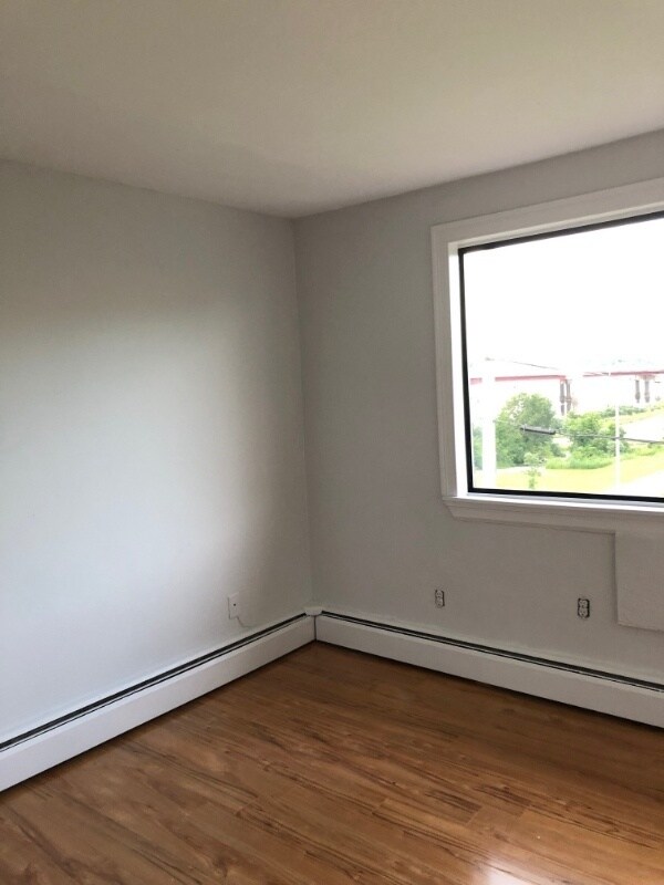 25 Waterman Ave Unit 7, East Providence, RI 02914 Condo for Rent in