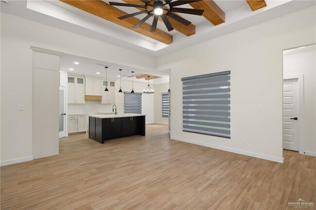 Foto del edificio - 18 S Peak Dr