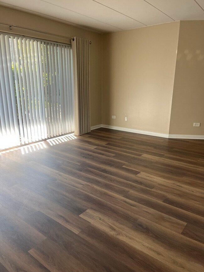 Foto del edificio - 3179 W 115th St