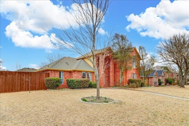 Building Photo - 2237 Grinelle Dr