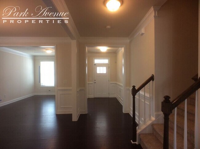 Building Photo - 7508 Oakberry Dr