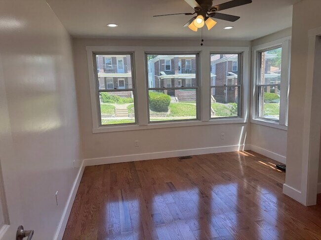 Foto del edificio - 5916 Nicholson St