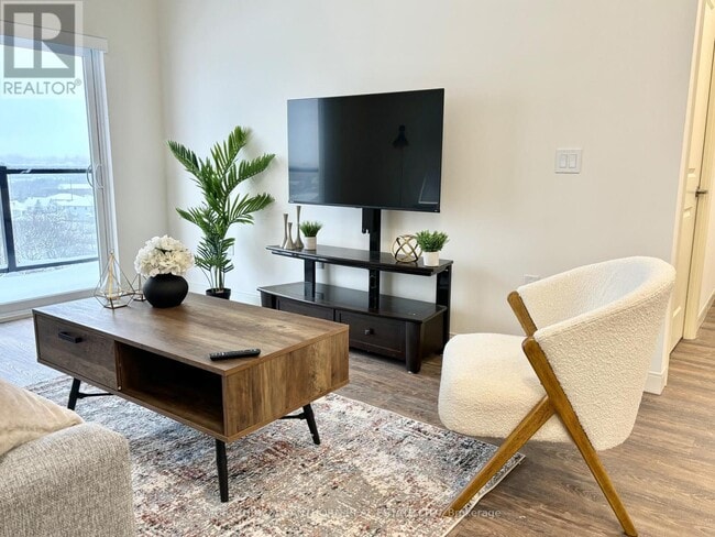 Building Photo - 135 Station St