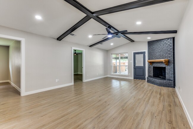Building Photo - 1233 Mill Valley Dr