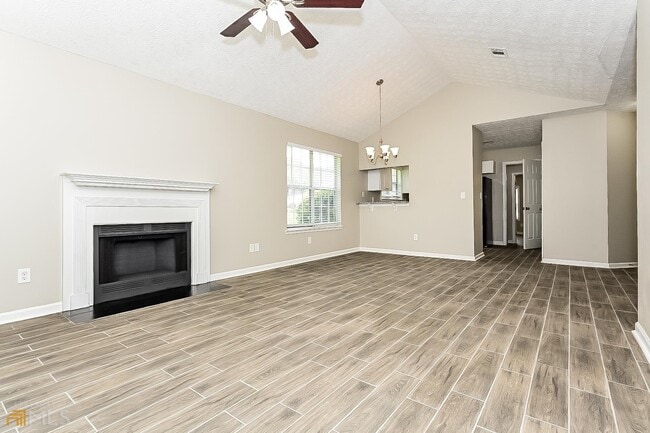 Building Photo - 1276 Avery Dr