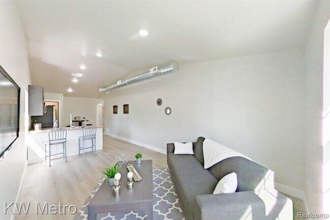 Foto del edificio - 695 Livernois St