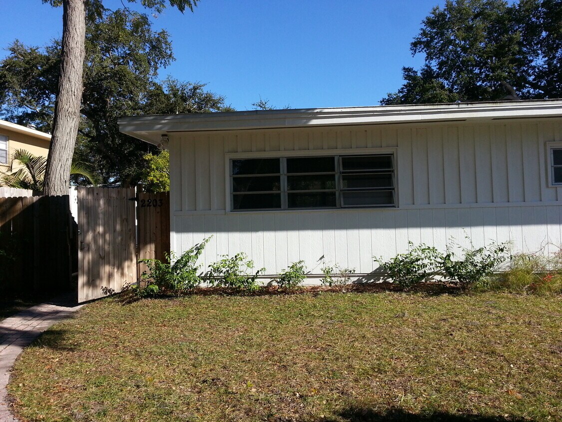 2203 Montclair Dr, Sarasota, FL 34231 House Rental in Sarasota, FL