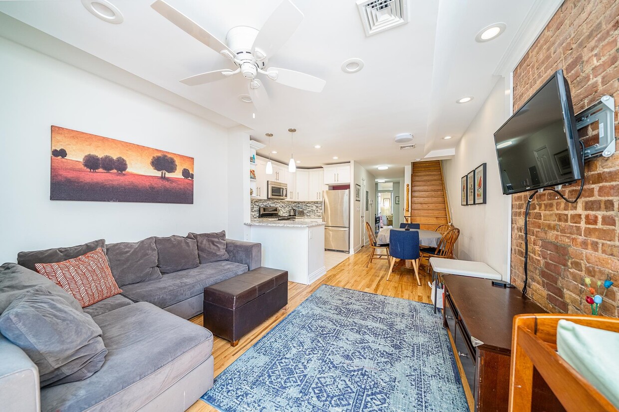 Foto principal - 815 Willow Ave