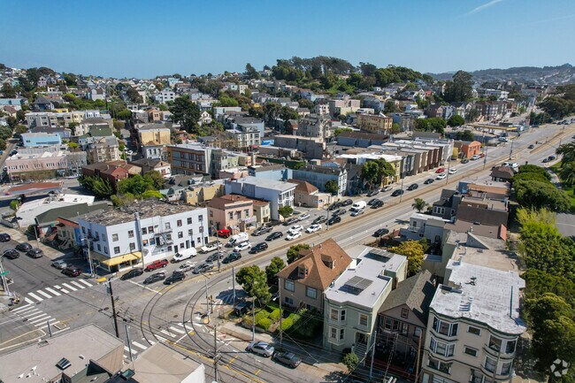 Aerial Perspective - 115-121 30th St