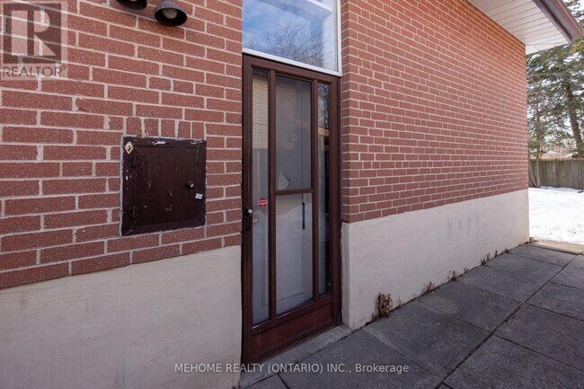 Photo du bâtiment - 1508 Sandgate Crescent