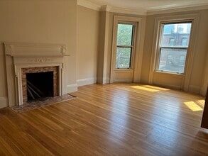 Building Photo - 48 Fenway