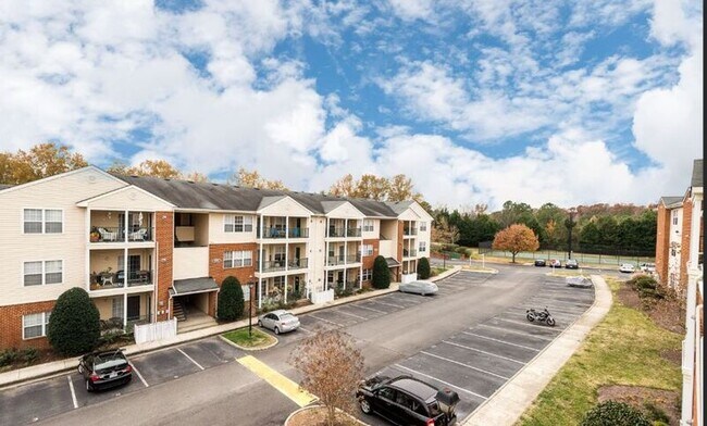 Building Photo - 9611 Links Way