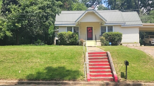 Building Photo - 508 Union Ave