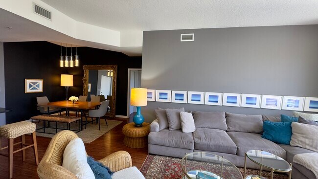 Foto del edificio - 2775 NE 187th St