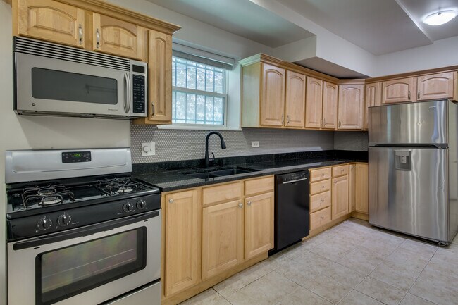 Foto del edificio - 1440 N Campbell Ave