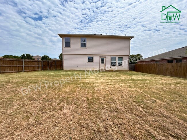 Foto del edificio - Spacious Two-Story, 3 Bed/2.5 Bath Home fo...