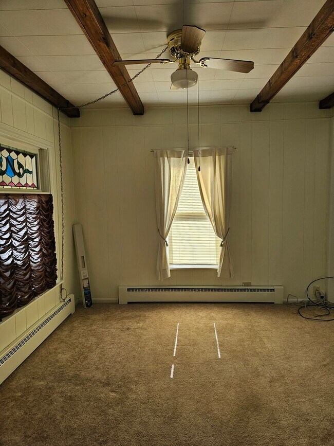 Foto del edificio - 813 Woodbury St