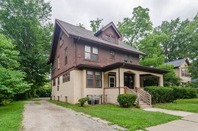 Foto del edificio - 1517 S University Ave
