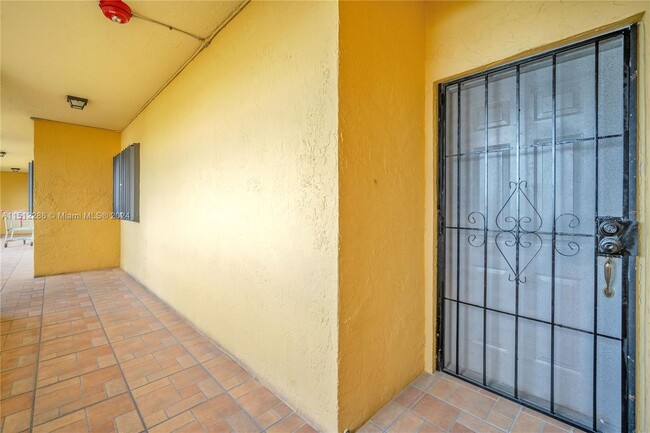 Building Photo - 4000 NE 168th St