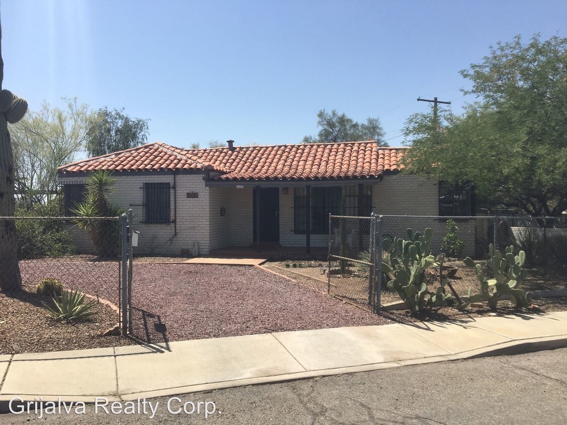 Primary Photo - 2125 N 1st Ave