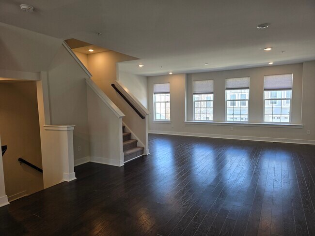 Foto del edificio - 226 Red Leaf Ln