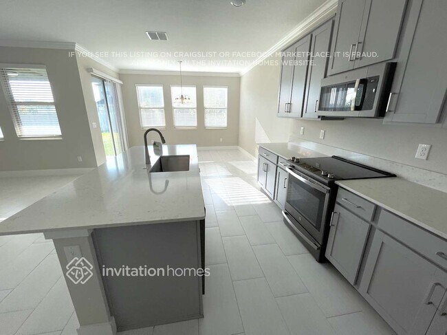 Building Photo - 9808 Little Bluestem Dr