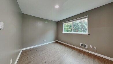 Building Photo - 1105 S Woodlawn St