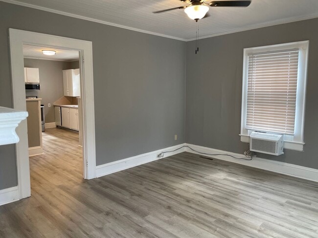 Foto del edificio - 3 BED, 1 BATH HOME IN ASHEBORO $1,250 RENT...