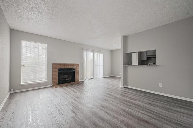 Building Photo - 12615 Brookglade Cir